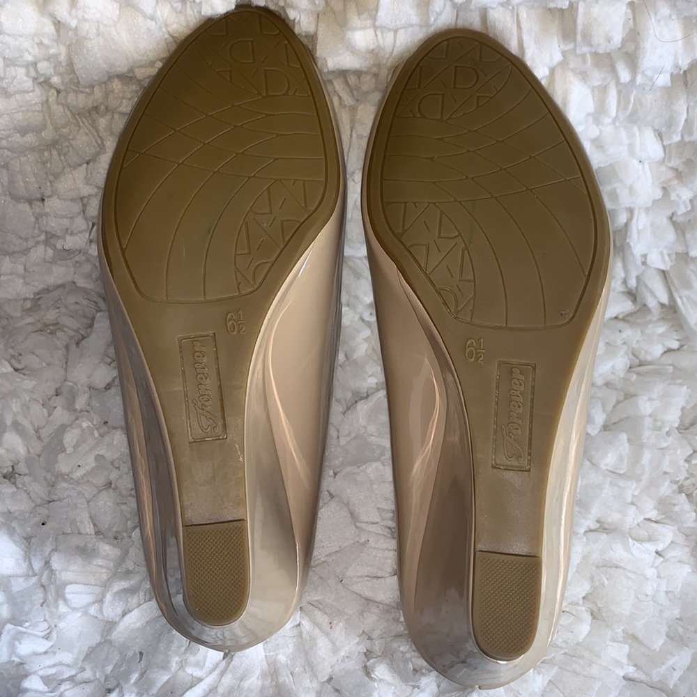 Forever Size 6.5 Like New Wedges - Picture 7 of 7